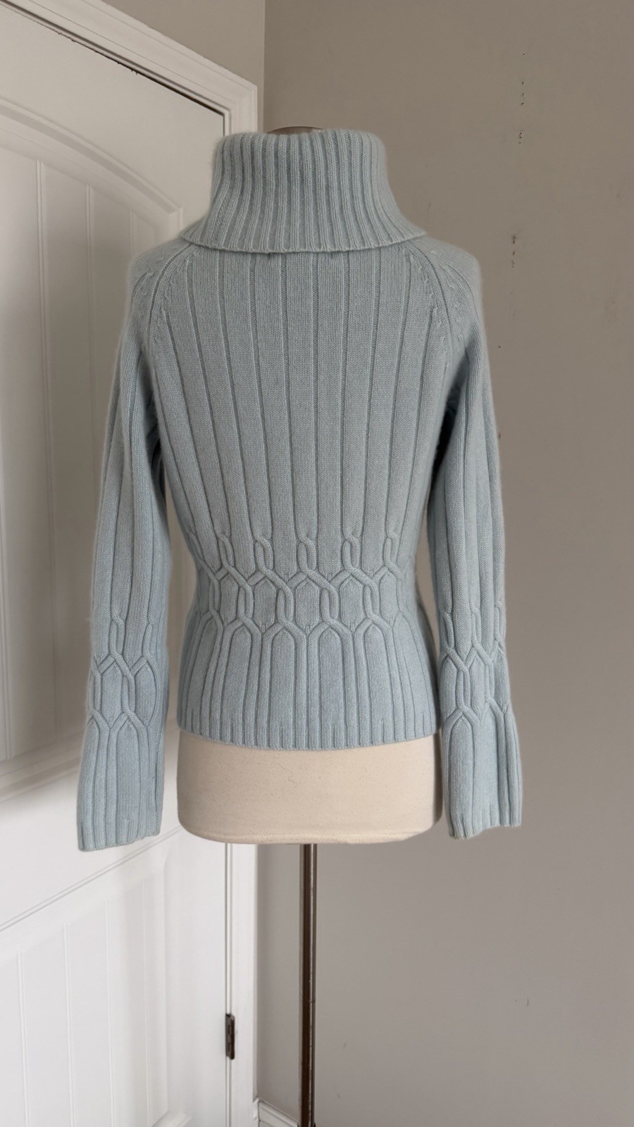VTG CASUAL CORNER 100% CASHMERE THICK KNIT BLUE TURTLENECK SIZE M MADE HONG KONG