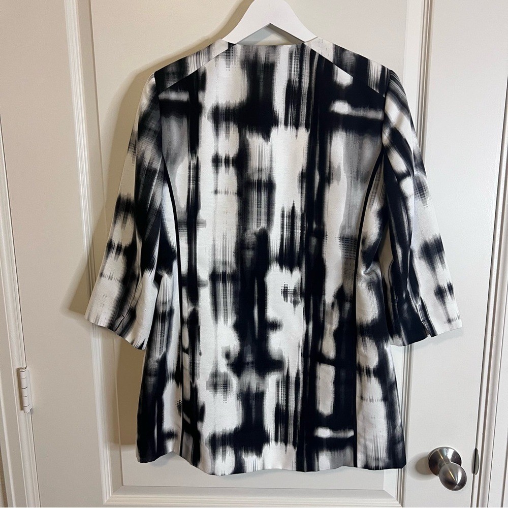 Chicos Blazer White Black Gray Graphic Stripe Blazer Jacket