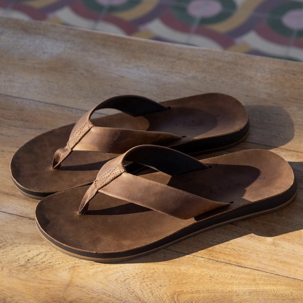 Reef Mens Ojai Classic Dark Brown Flip Flop Cushion Sandals Men’s Sizes **READ**