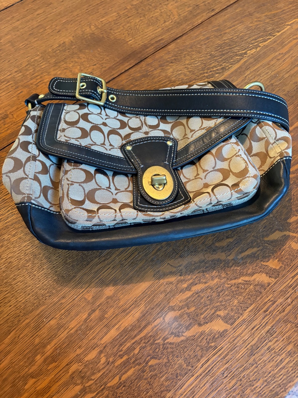 Authentic Coach Vintage Legacy/Ali Signature Flap Jacquard (model G0893-F12857)