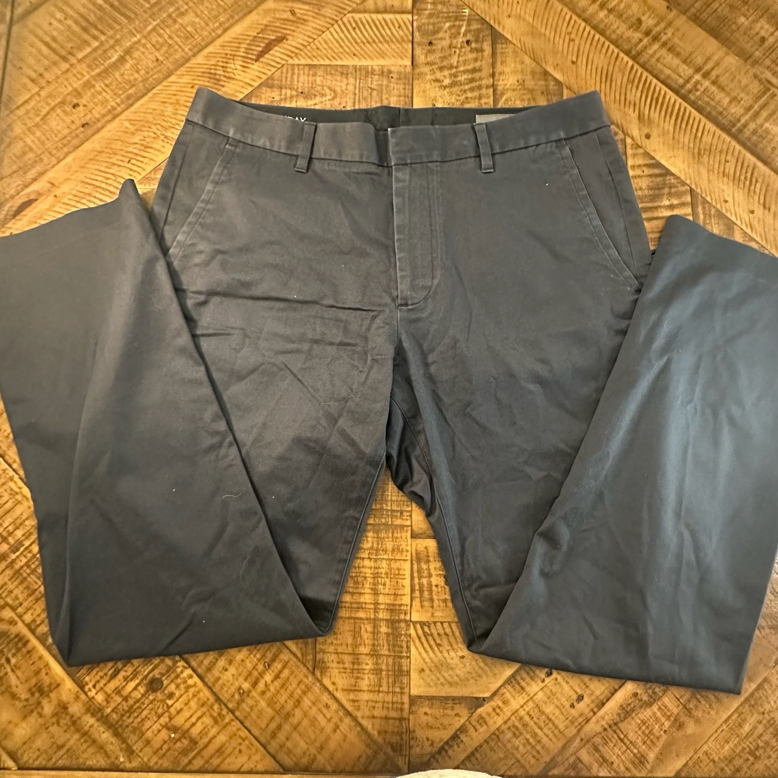 Bonobos Weekday Warrior Monday Slim Fit Chinos in Charcoal Grey