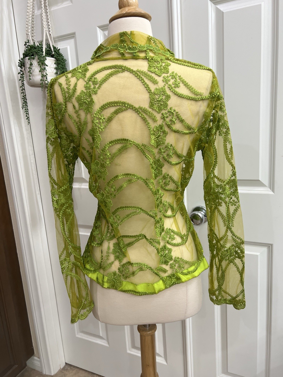 Vtg Whimsical Green Sheer Embroidered Lace Fairycore Boho Glam Open Front Sz M