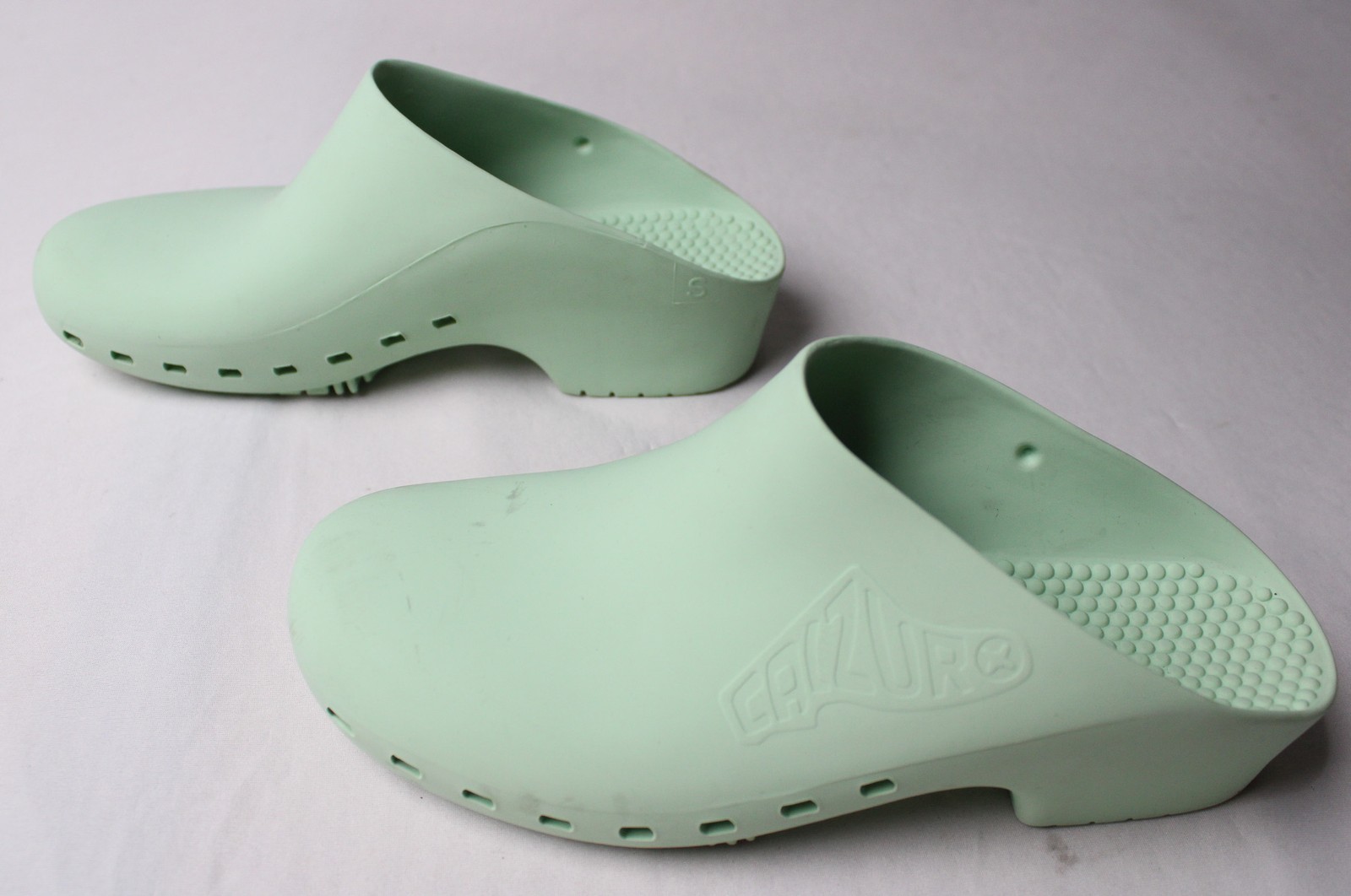 Calzuro Unisex Adult’s Classic Clogs BE5 Pistachio IT:38-39 US:8.5-9.5W/6.5-7.5M