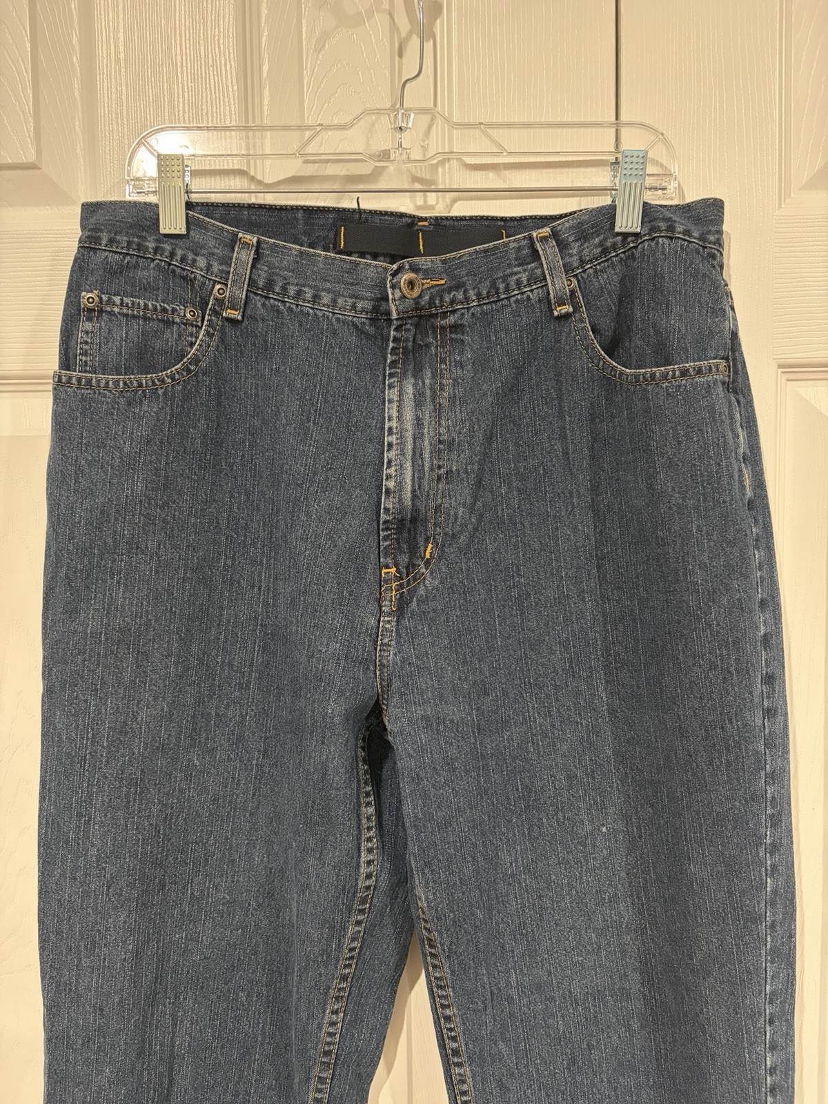 Nautica J-Class Men’s Relaxed Fit Straight Blue Medium Wash Denim Jeans 34×32
