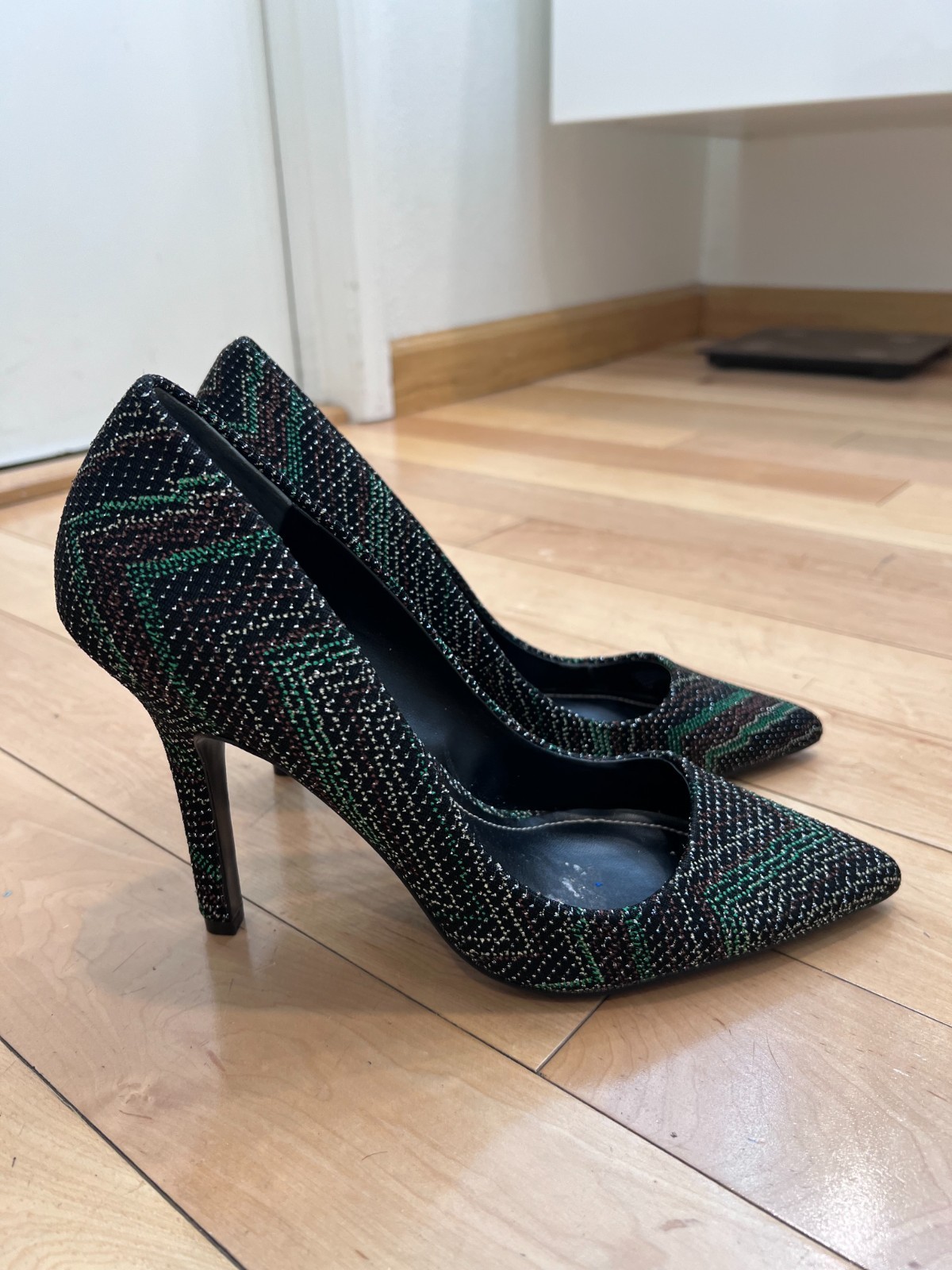 Charles by Charles David Chevron Pattern Pumps Pointed Toe Stiletto Multi Size 9