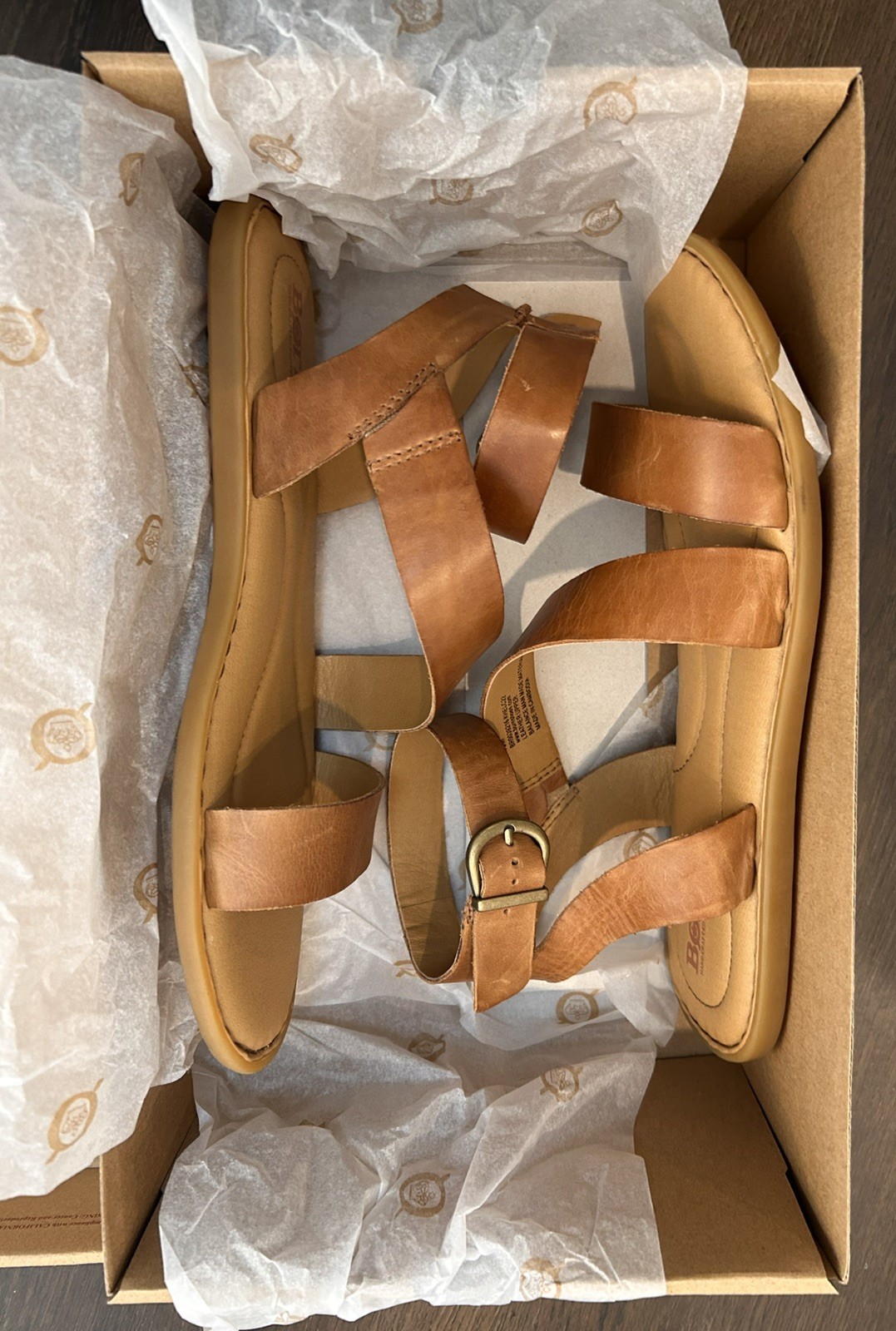 Born Leah Leather Strappy OPEN-TOE FLATS SANDALS 10 M, Tan w/box