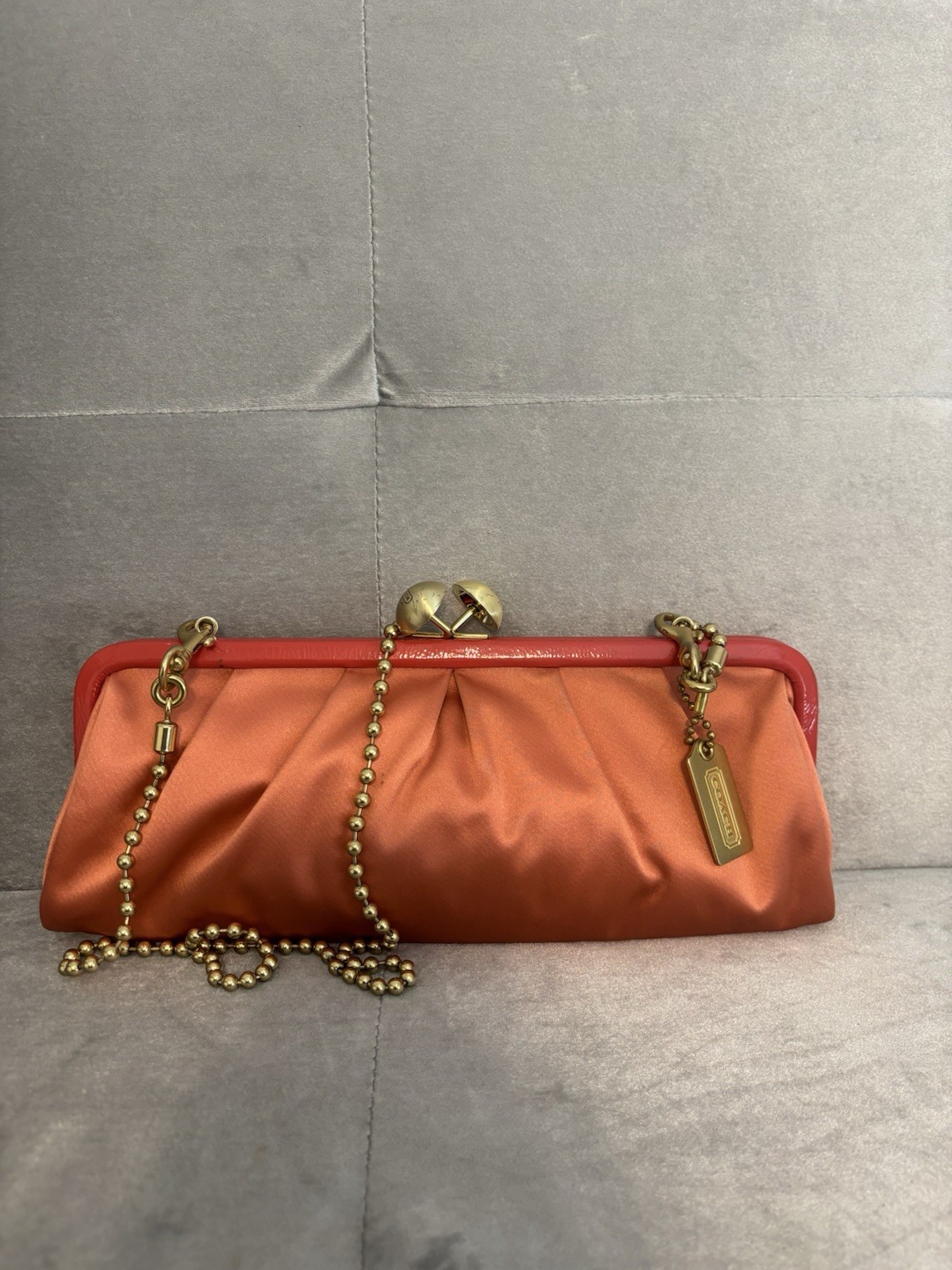 Coach 1941 Amanda Darcy Kiss lock Chain Clutch in Peach Pink🧡❤️🩷
