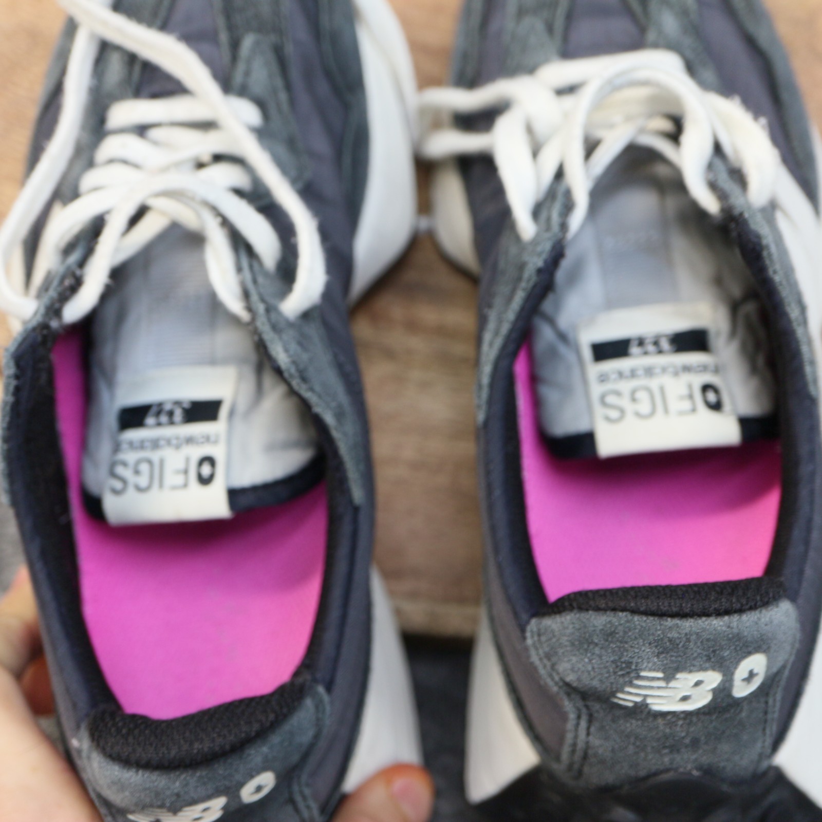 New Balance 327 x FIGS Womens Size 9.5 DBlack White Ripstop Shoe Sneakers U327FB