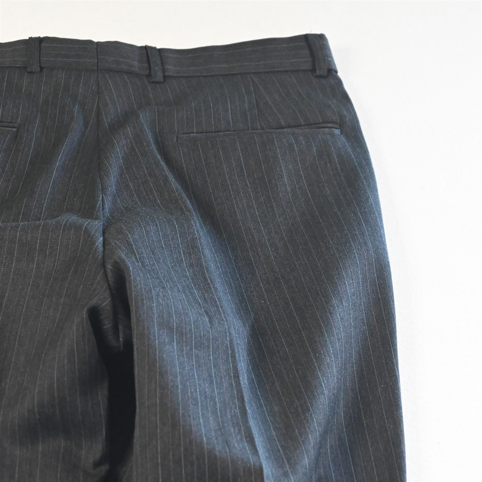 Alexandre 40S 33×30 Gray Striped Super Fine Trevira Mens Jacket Pants Suit
