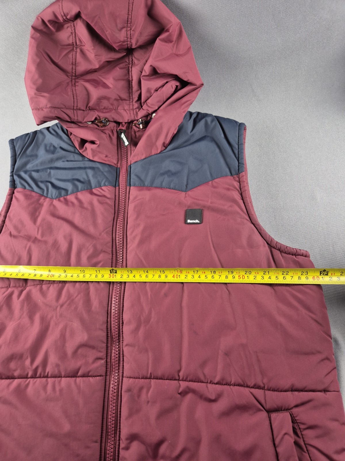 Bench Burgundy & Navy Hooded Padded Gilet Bodywarmer XL Mens Winter Zip Vest