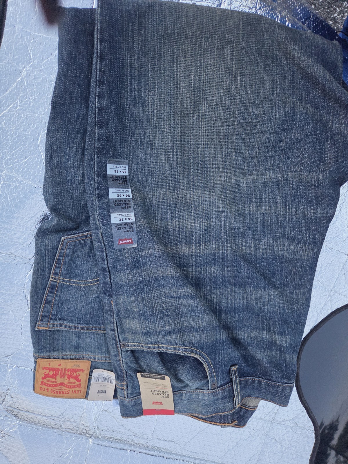 Levi’s Men’s Relaxed Fit Straight Leg Blue Denim Jeans Big & Tall NWT