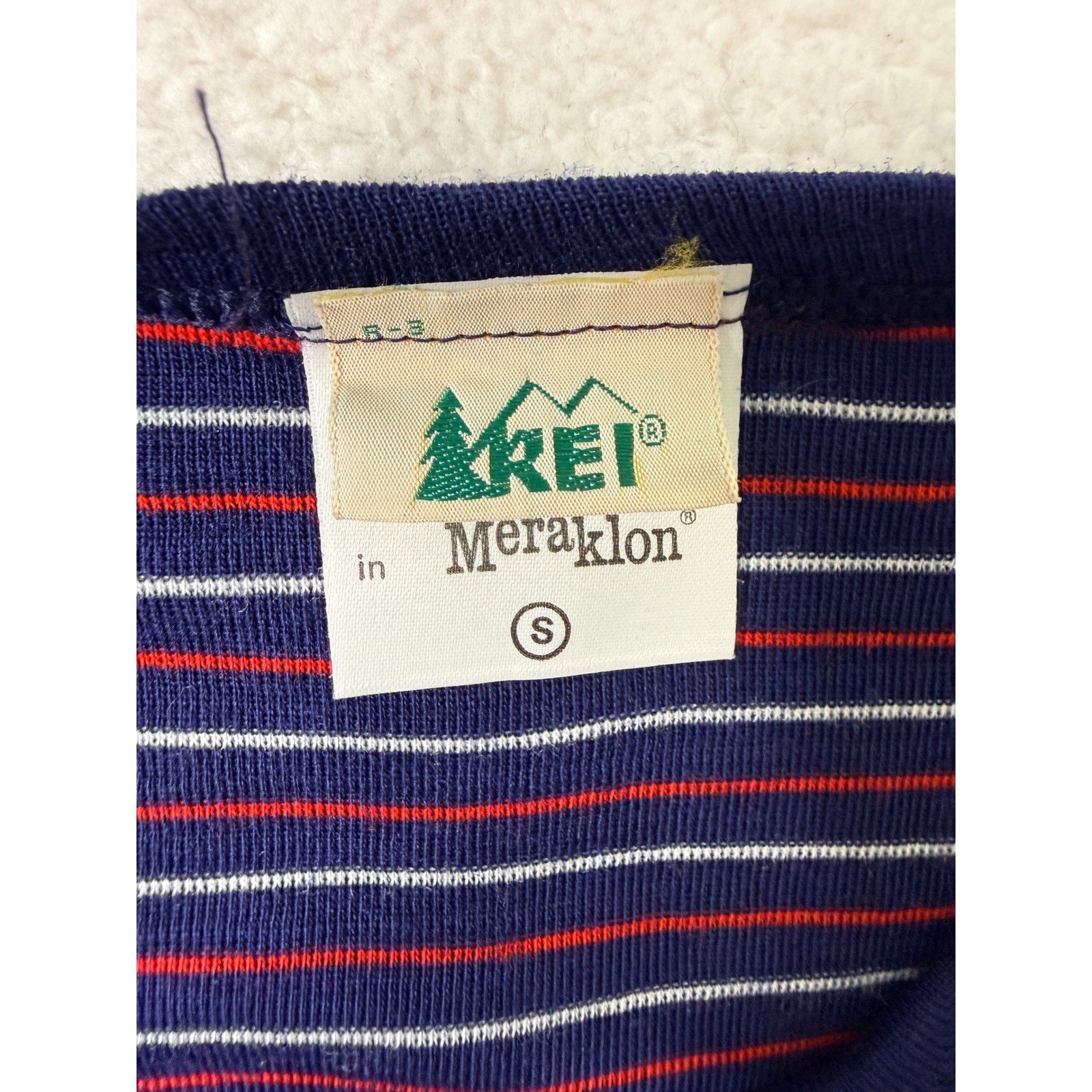 REI Vintage Meraklon Polypropylene Base Layer Top S Navy Red Striped Gorpcore