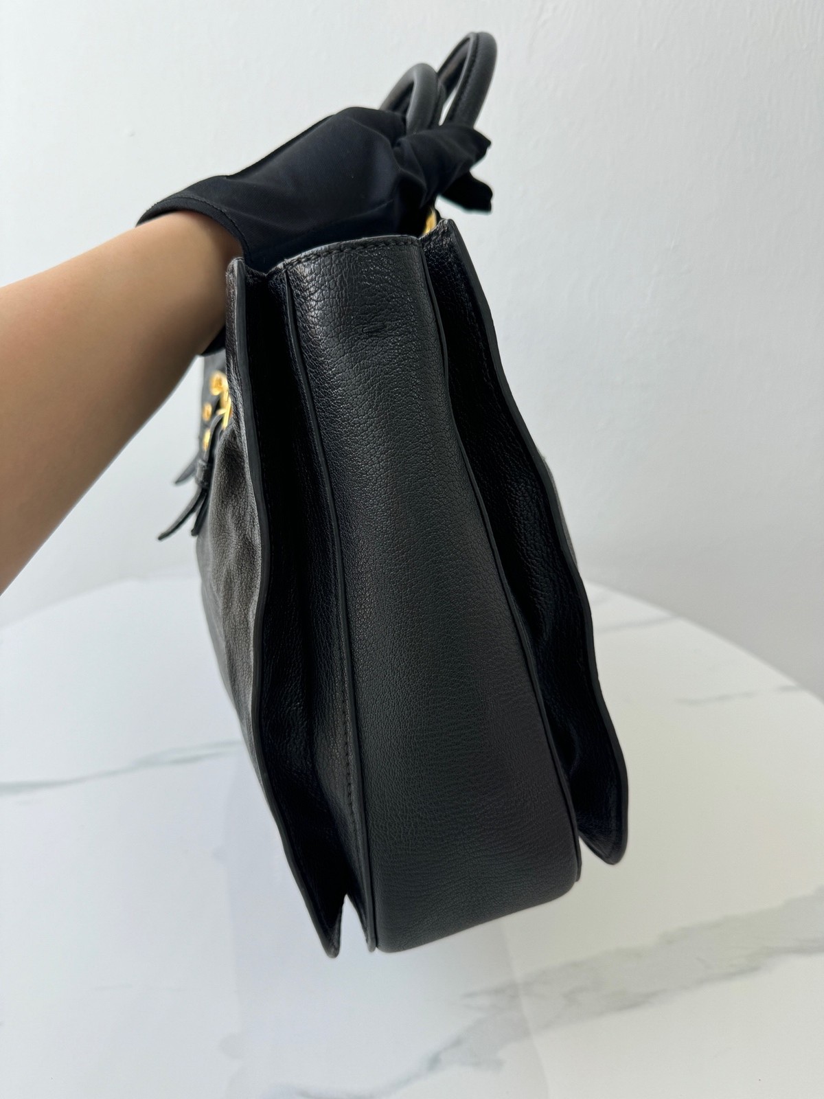 Miu Miu Pre-Owned Authentic Tote Black 34*15 Free Tracked Shipping