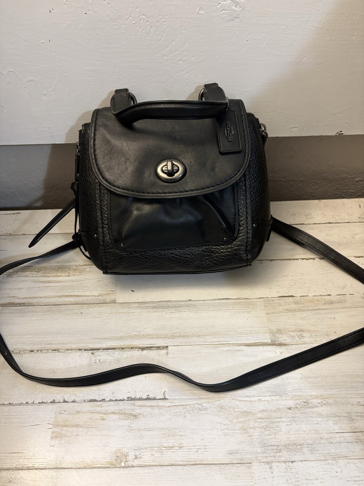 Coach Black Satchel Top Handle Crossbody Turn Lock Zip Adjustable Strap Lined