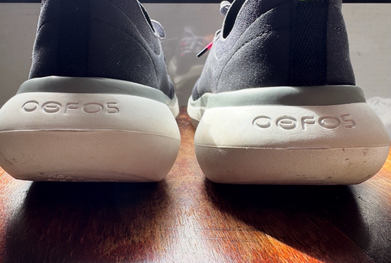 Oofos Women’s Size 8 Oomy Stride Black White $160 MSRP