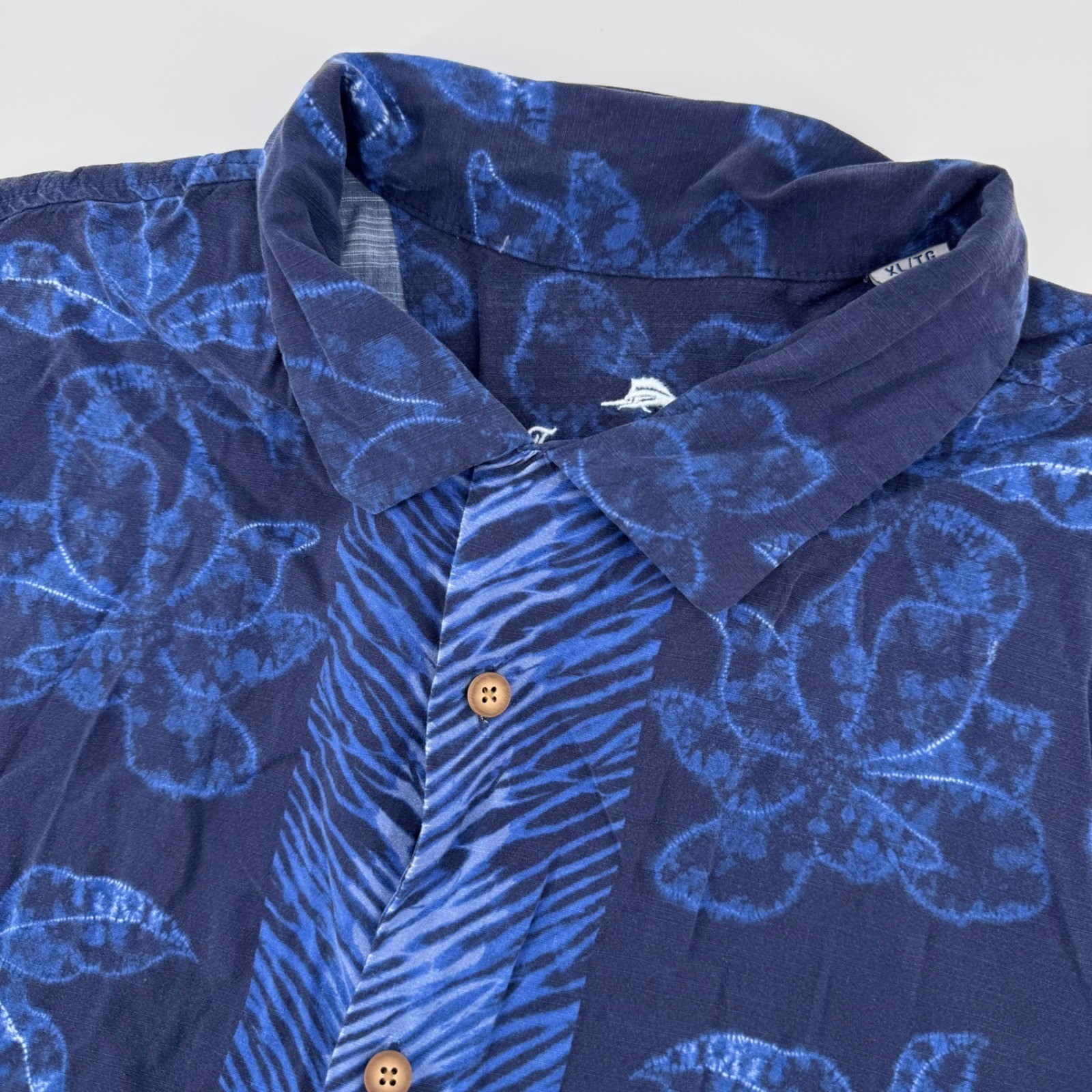Tommy Bahama Shirt Mens XL Blue Floral Zebra Tropical Short Sleeve Viscose Camp