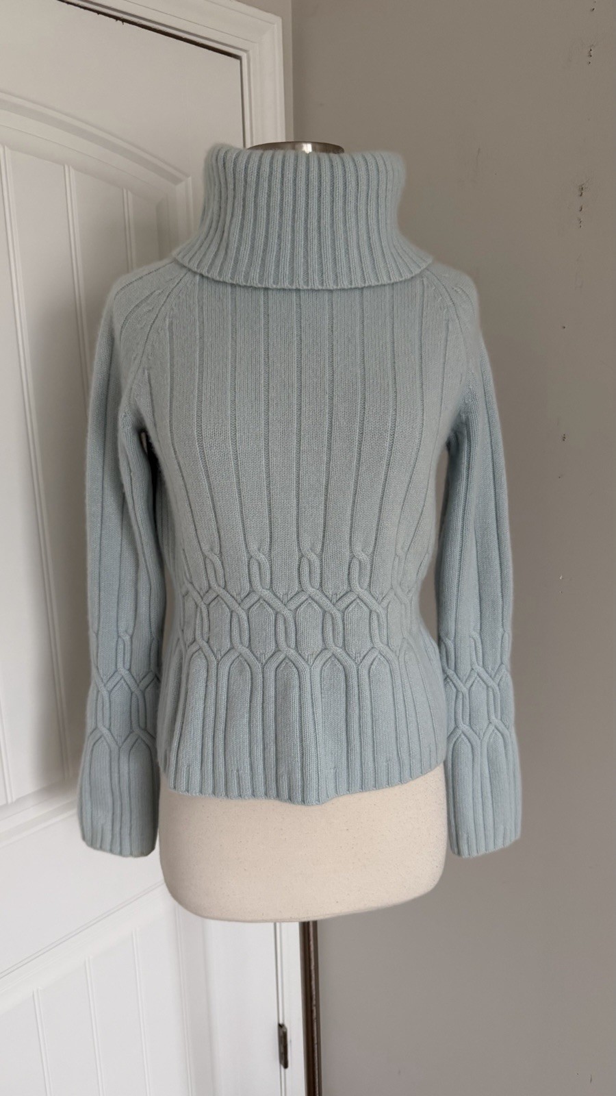 VTG CASUAL CORNER 100% CASHMERE THICK KNIT BLUE TURTLENECK SIZE M MADE HONG KONG
