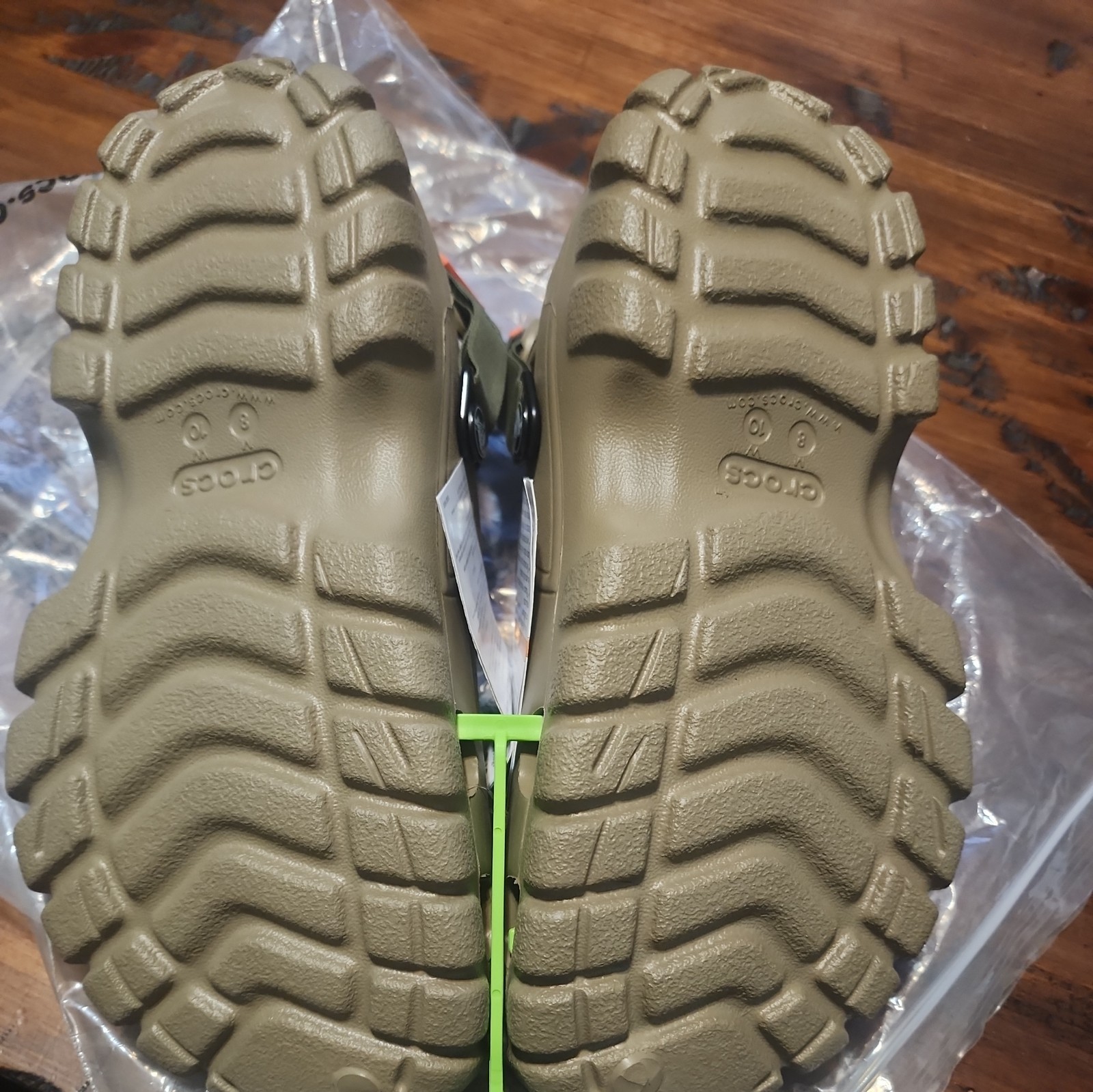 Crocs Iconic Comfort Offroad Sport Clogs Khaki Mens Size 8 M 10wAdjustable Strap