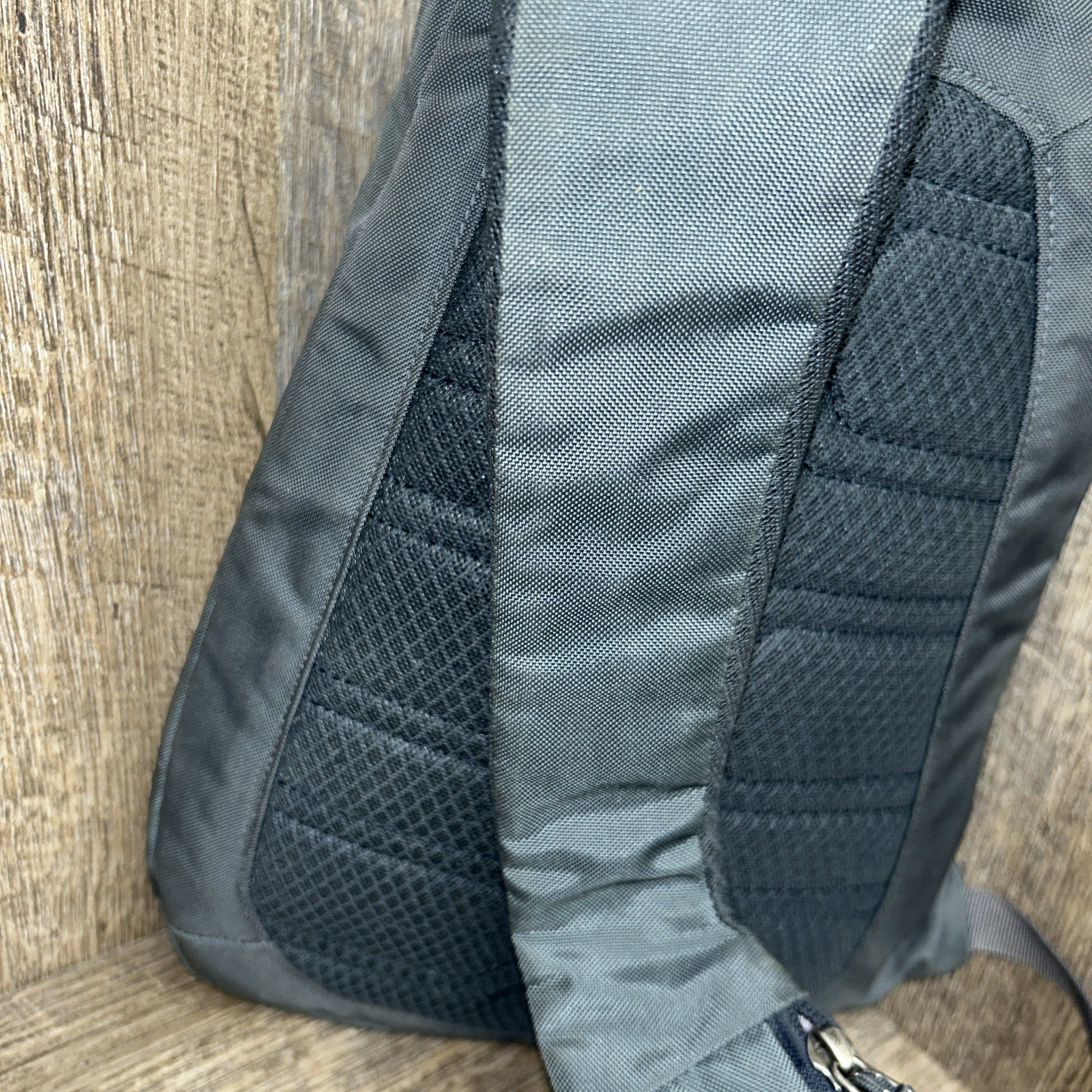 Gently Used Patagonia ATOM 8 Liter Crossbody Bag