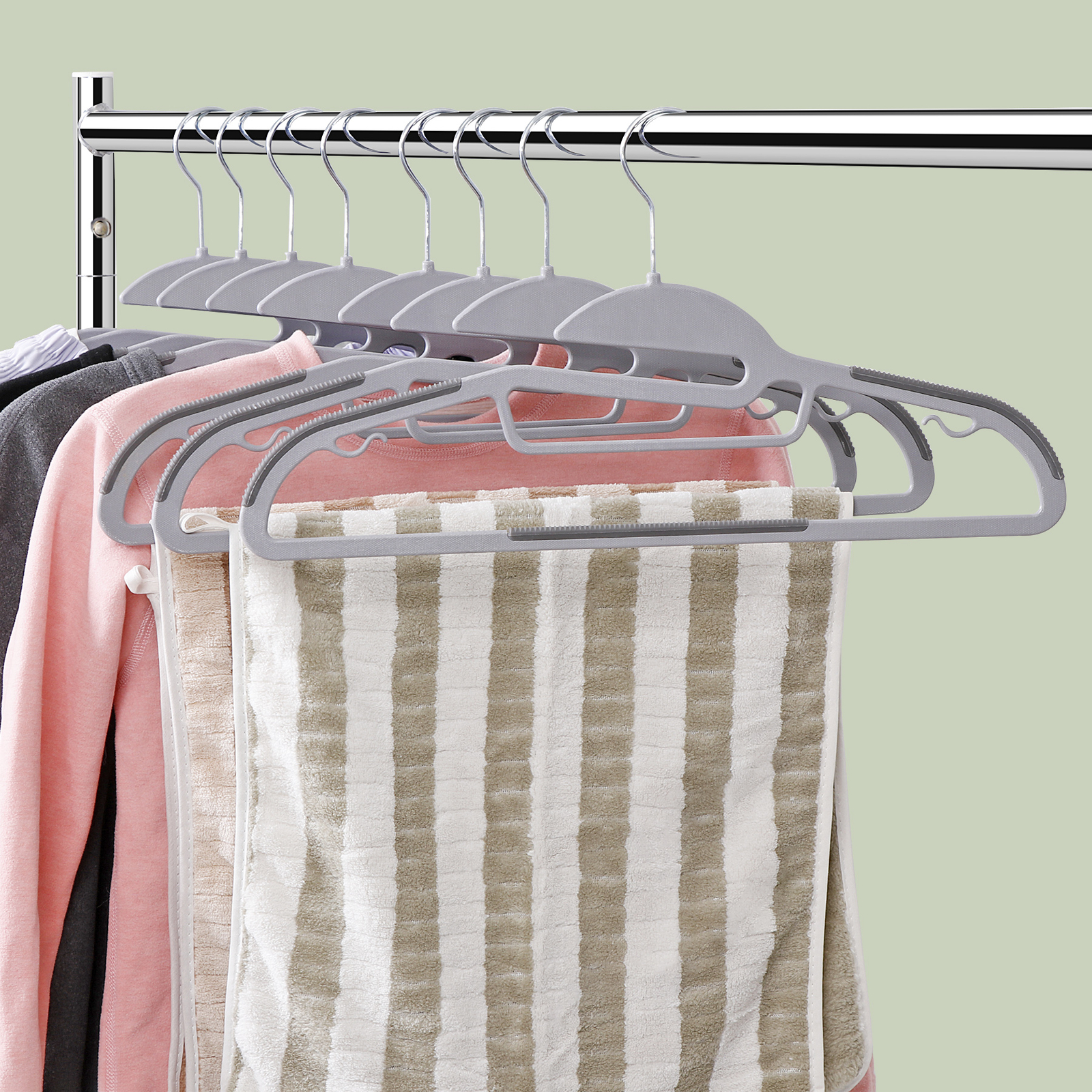 50 Pack Heavy Duty Plastic Hangers Non Slip Clothes Hangers for Coats Pants Gray