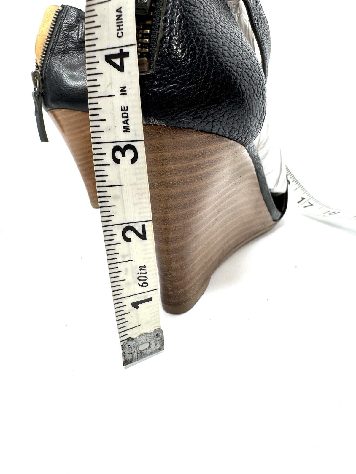 Nine West Women’s Black Leather Wedge Sandals Strappy Peep Toe Size 7M