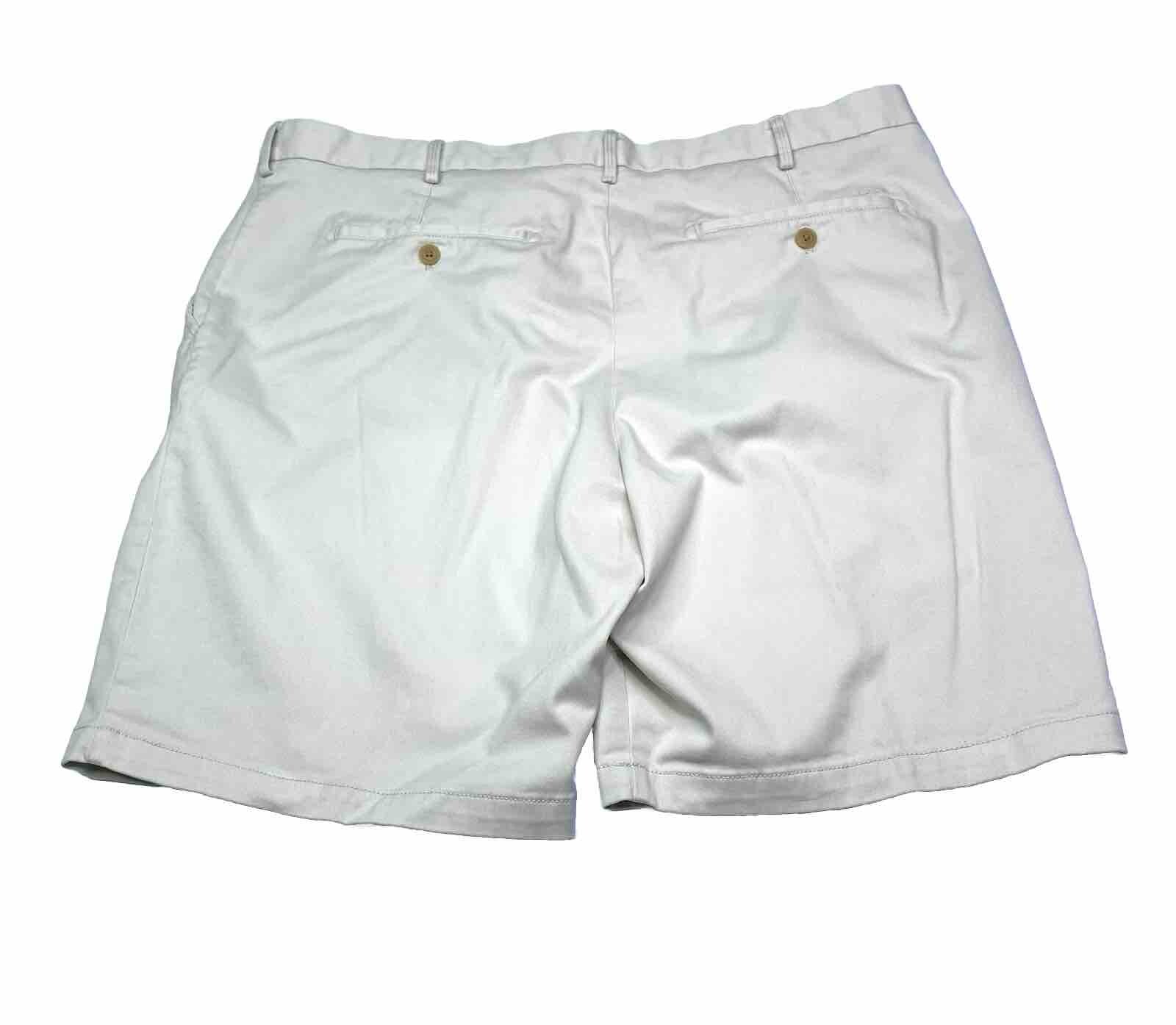 Izod Men’s Size 40 Beige Flat Front Chino Shorts Golf Athleisure Cotton