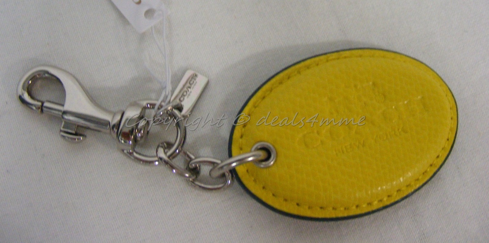 NWT Coach Key Ring F63635 Badlands Oval Chalk. Keyring/Keychain/Bag Charm.