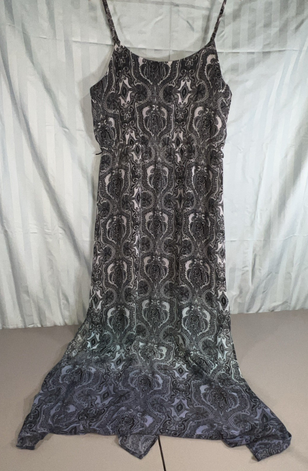 Maurices Ombre Paisley Maxi Dress Sz 16