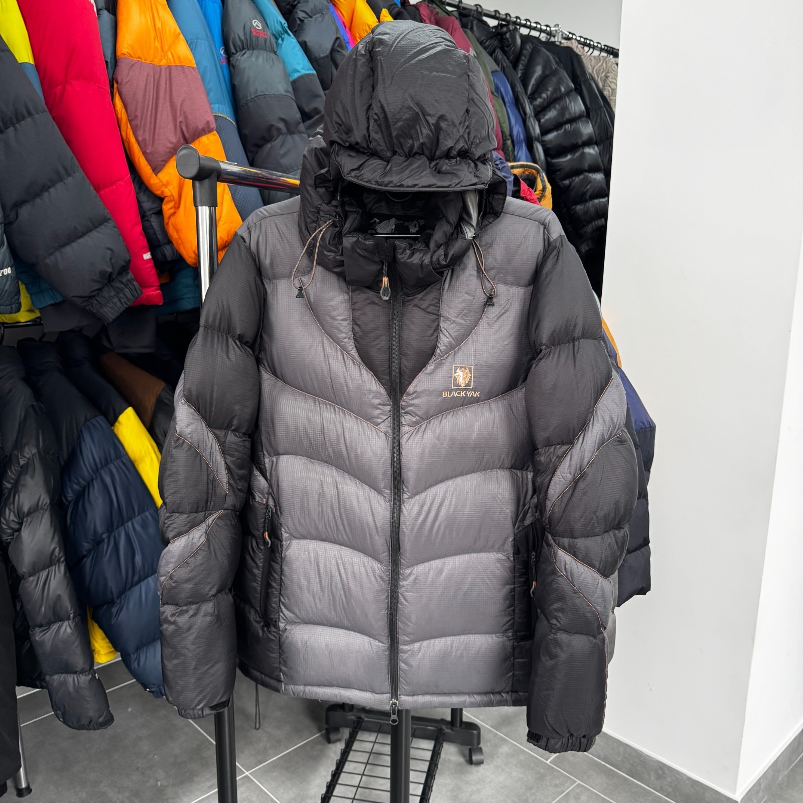 Black Yak Men Extreme Lightweight Down Jacket Gorpcore Size 100 / L