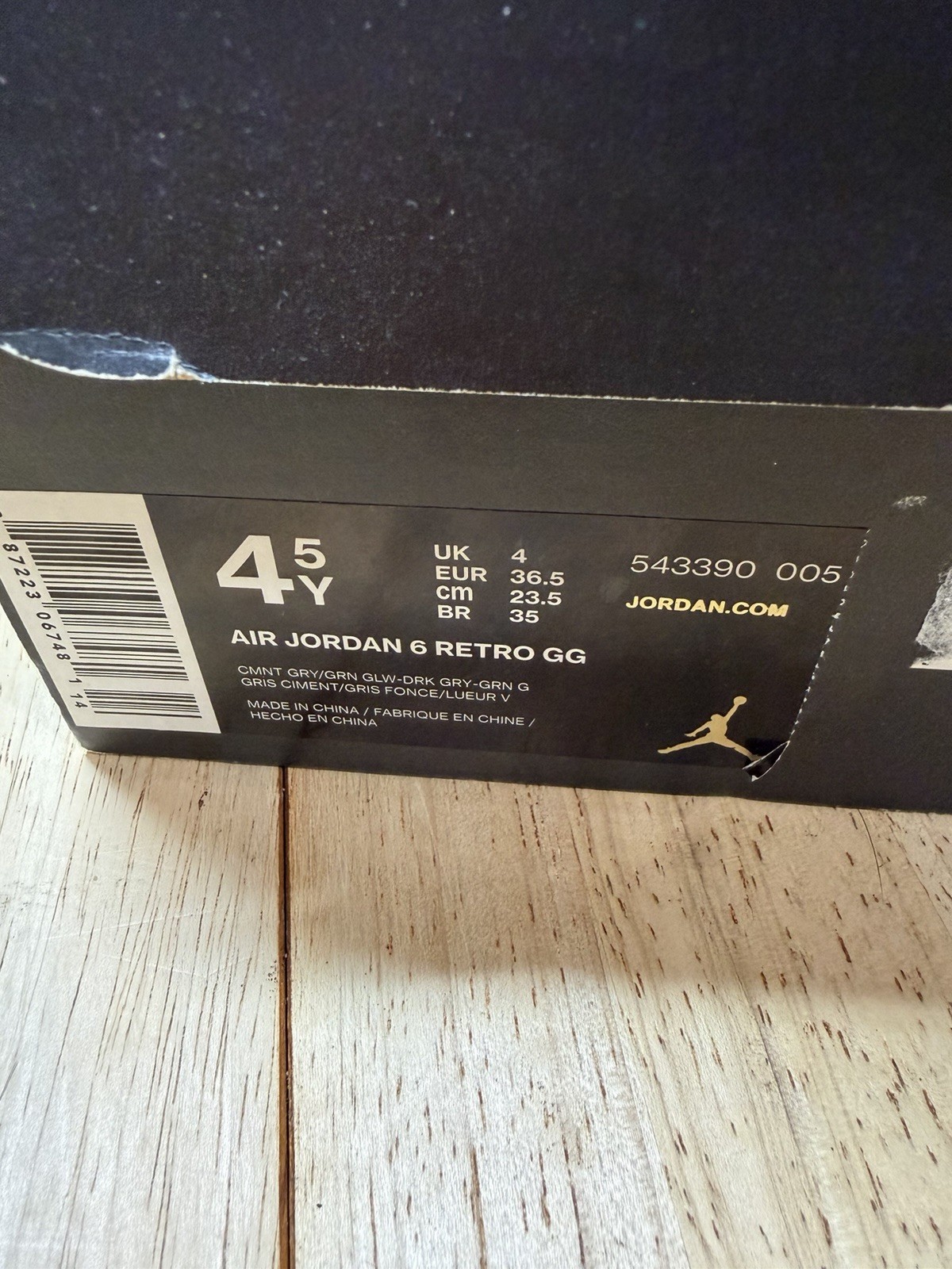 Air Jordan 6 Retro Green Glow Jade Gray Mint Green Youth Size 4.5Y Sneakers