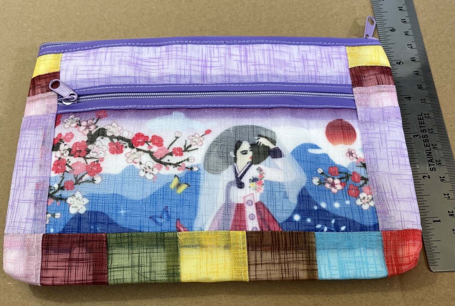 korean traditional pouch / make up case / wallet/ gift/ Lovely Lady In Hanbok!