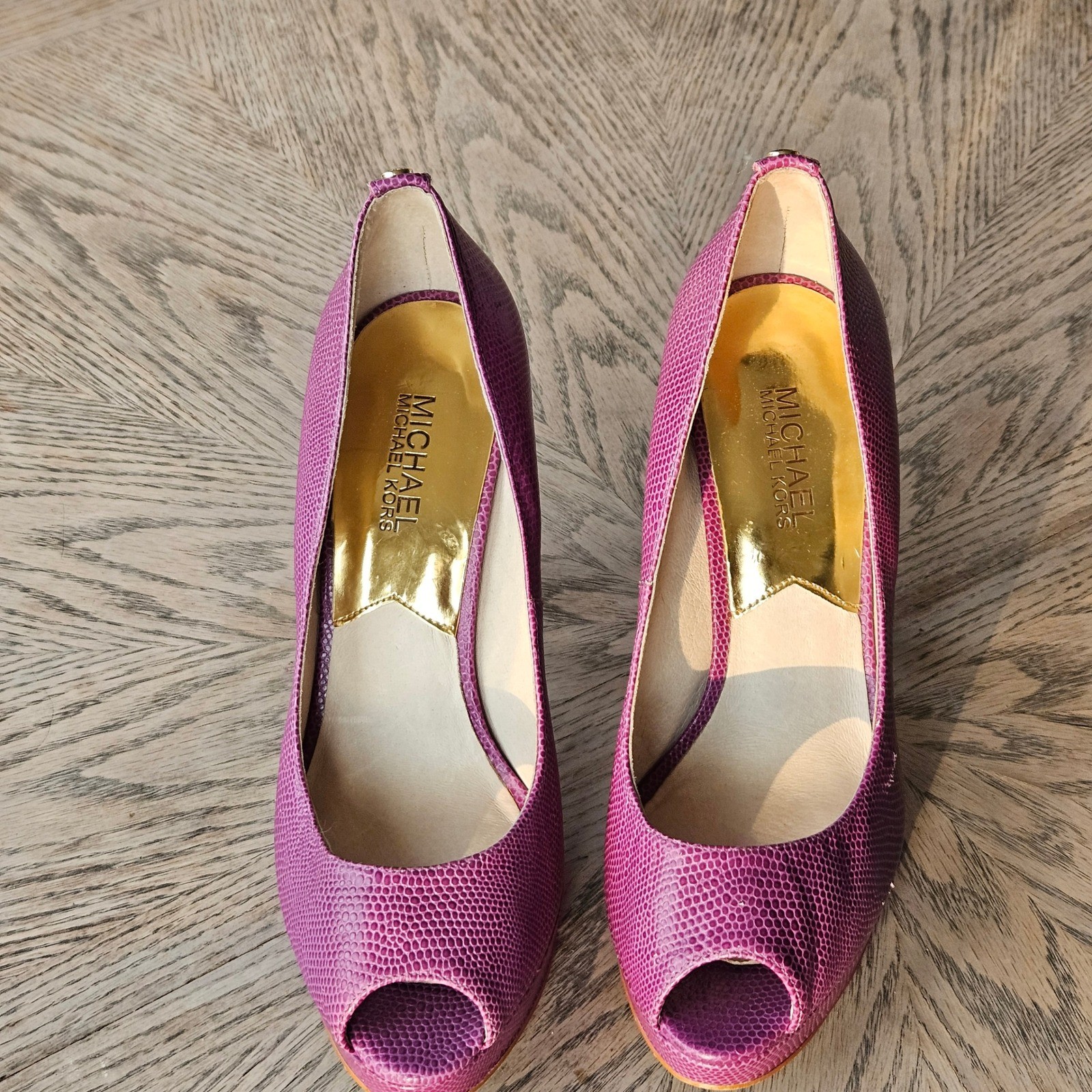 Michael Kors Peep Toe Platform Pumps Womens 8M Purple Lizard Embossed Heels