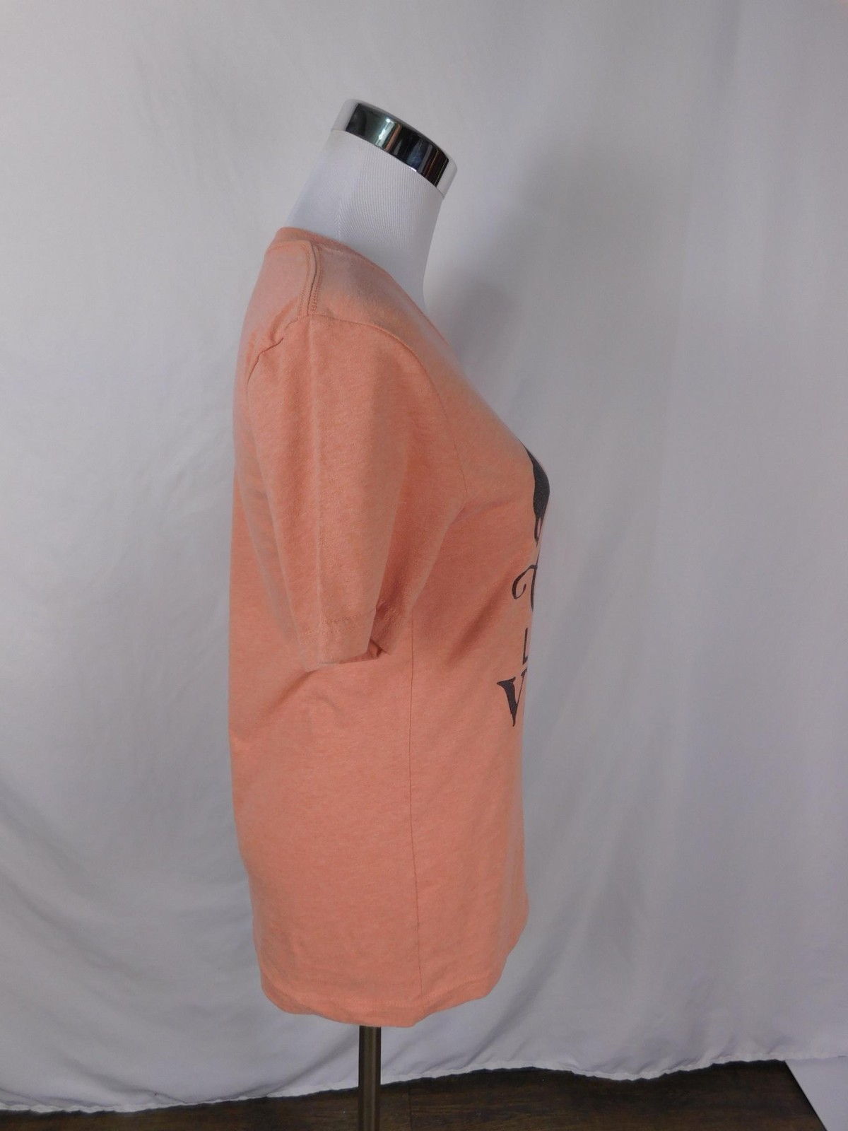 Bella Canvas Shirt Womens Small Peach Chillin Like A Villain Disney Villains Tee