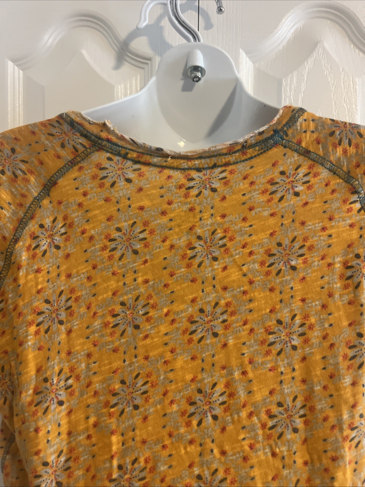 NATURAL LIFE Lily Cotton Short Sleeve Tee Shirt in Floral Mustard Size Small