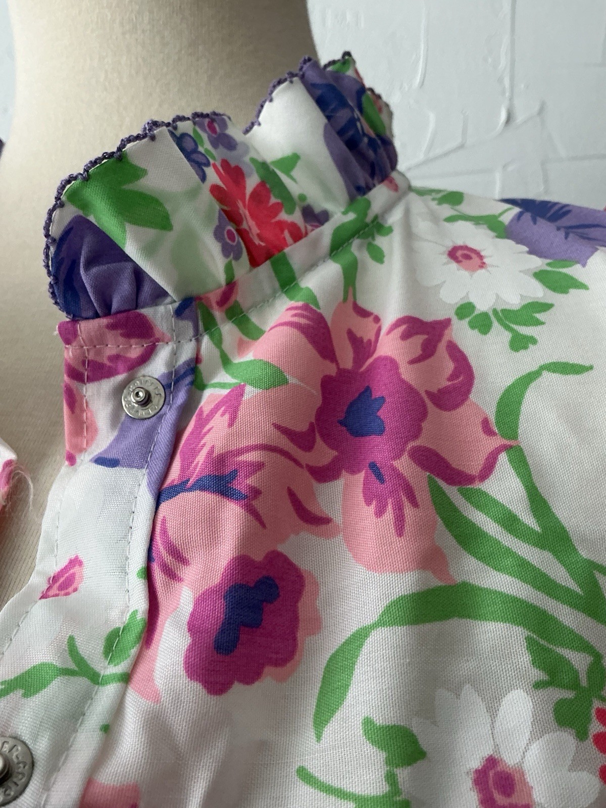 Models Coat VTG Robe Floral Ruffled Snaps Size 14 USA Never Used Authentic NWOT