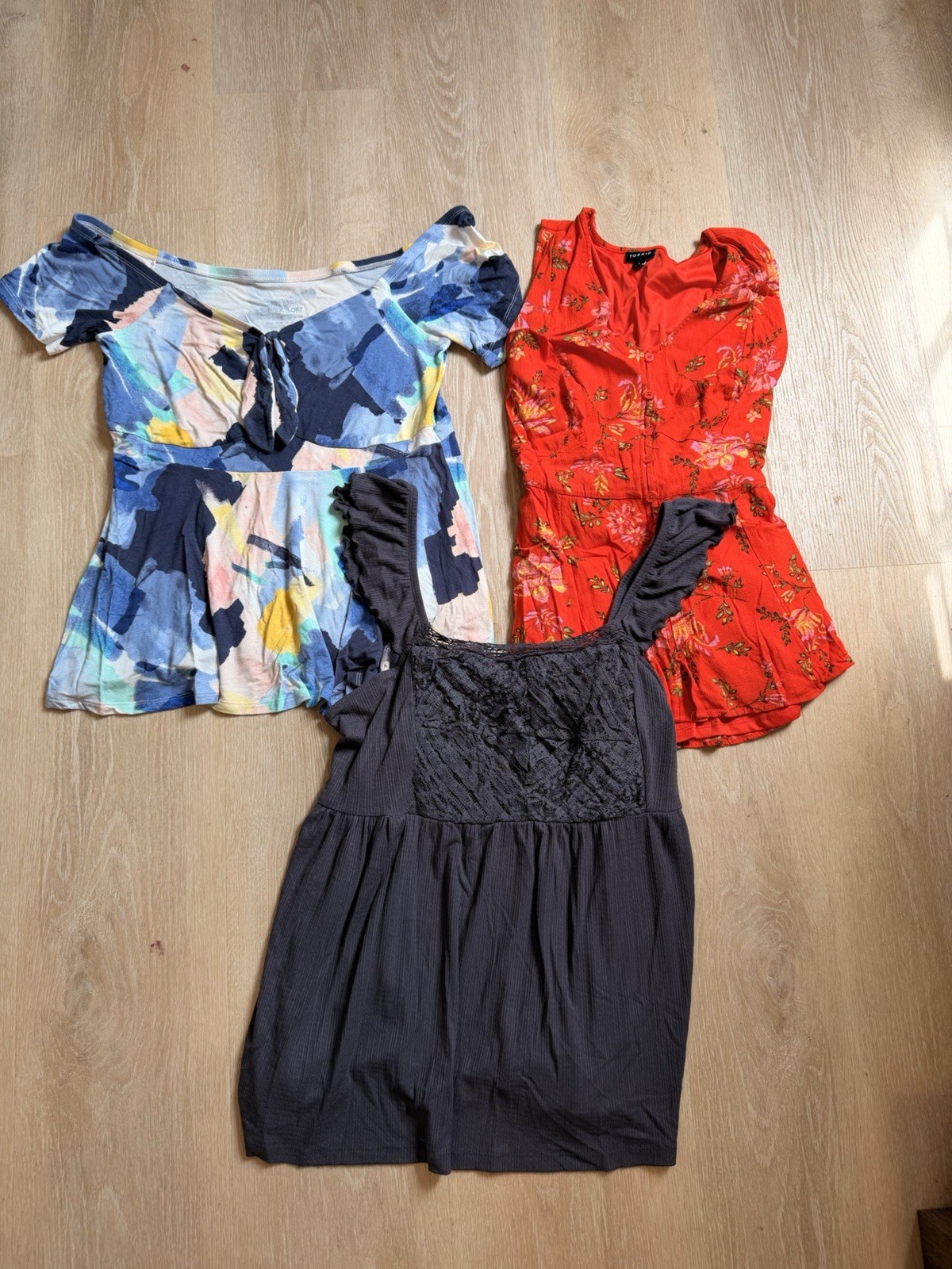 HUGE TORRID LOT! Size 1XL 23 Different Shirts & Patterns Rarely Worn