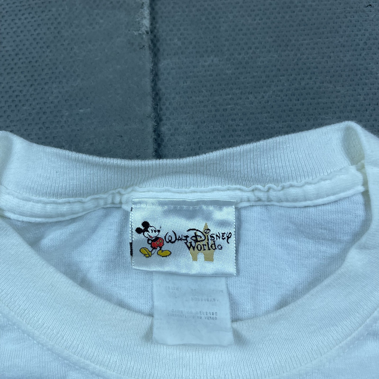 Vintage Disney Shirt Mens Extra Large White Just Chillin Mickey Mouse Tee 90s