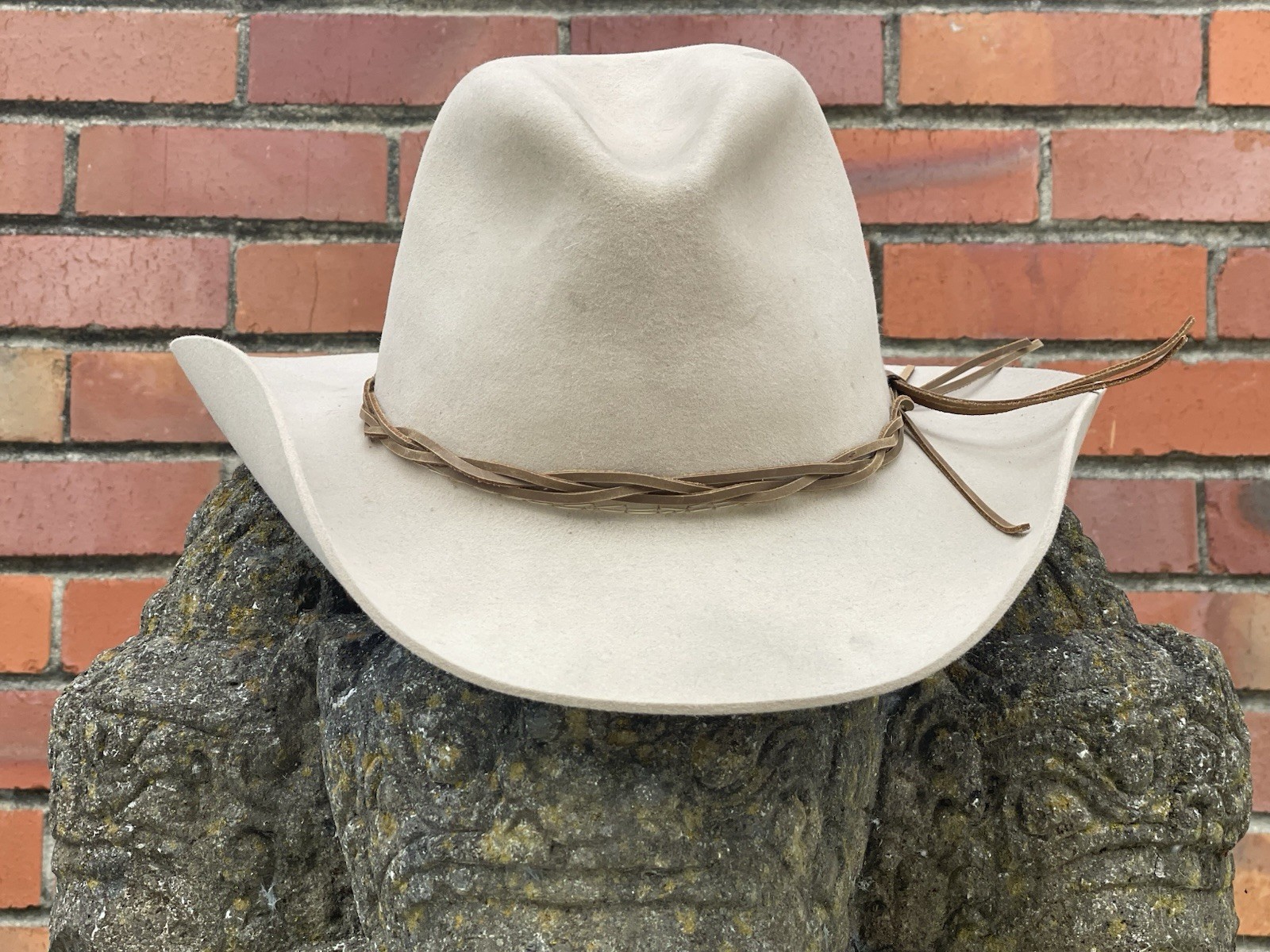Stetson “Gus”, 6 X fur felt, size 7 5/8, Silverbelly, slightly modified