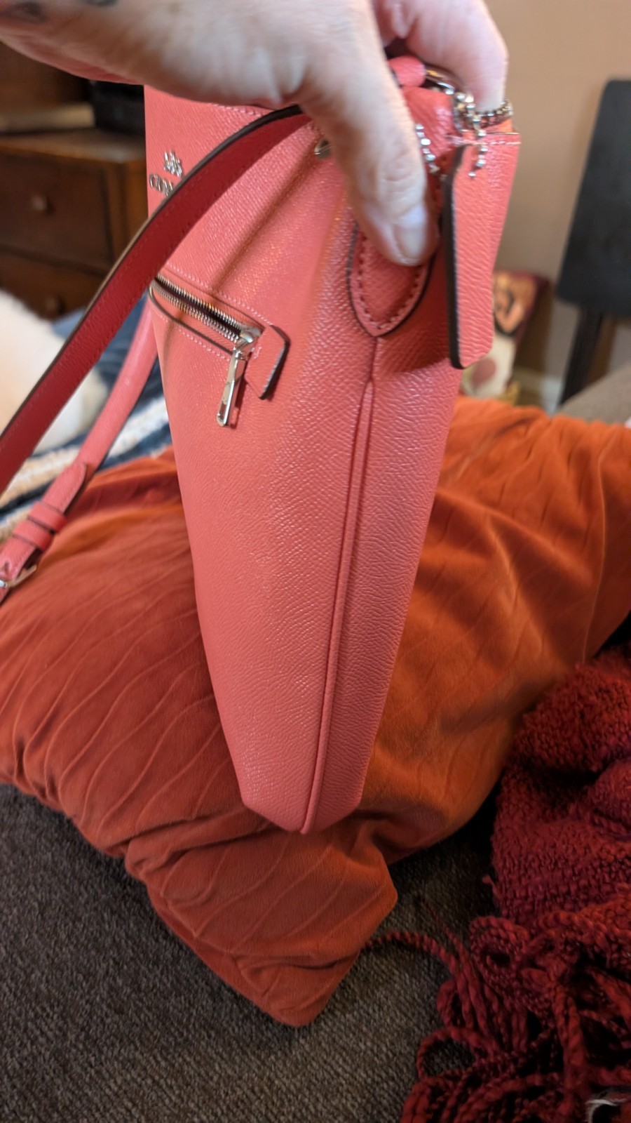 Coral Coach Brossbody with Inside Pockets in excellent shape
