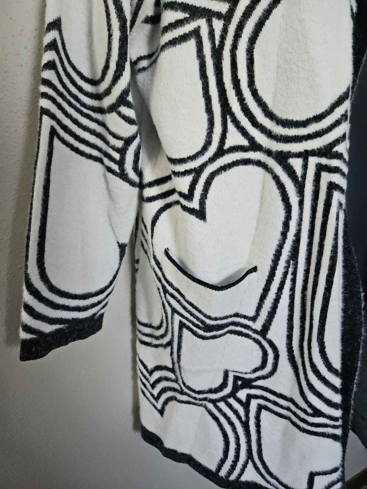 LOVE + LUXE Long Cardigan Black + White Fuzzy Eyelash Knit Women’s XL NWOT