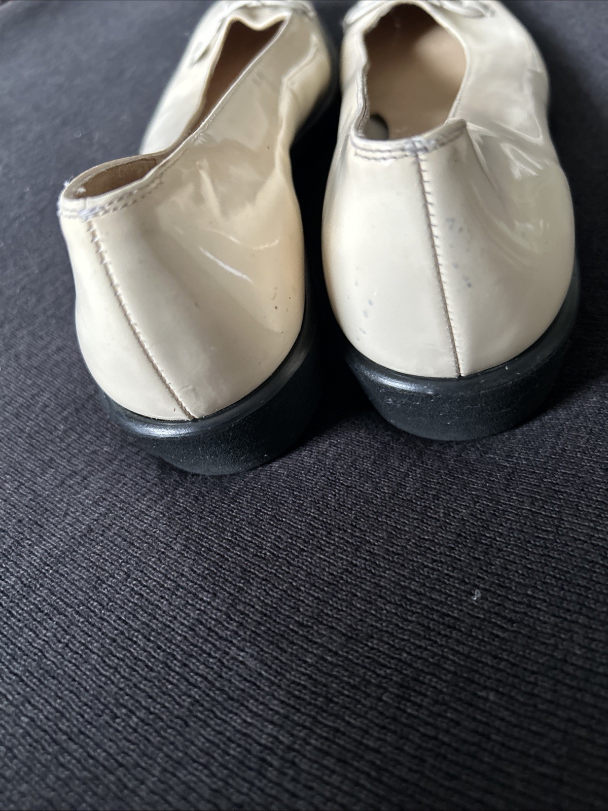 Salvatore Ferragamo Paten Leather Size 7.5. 4A. Made Italy Woman Shoes Beige
