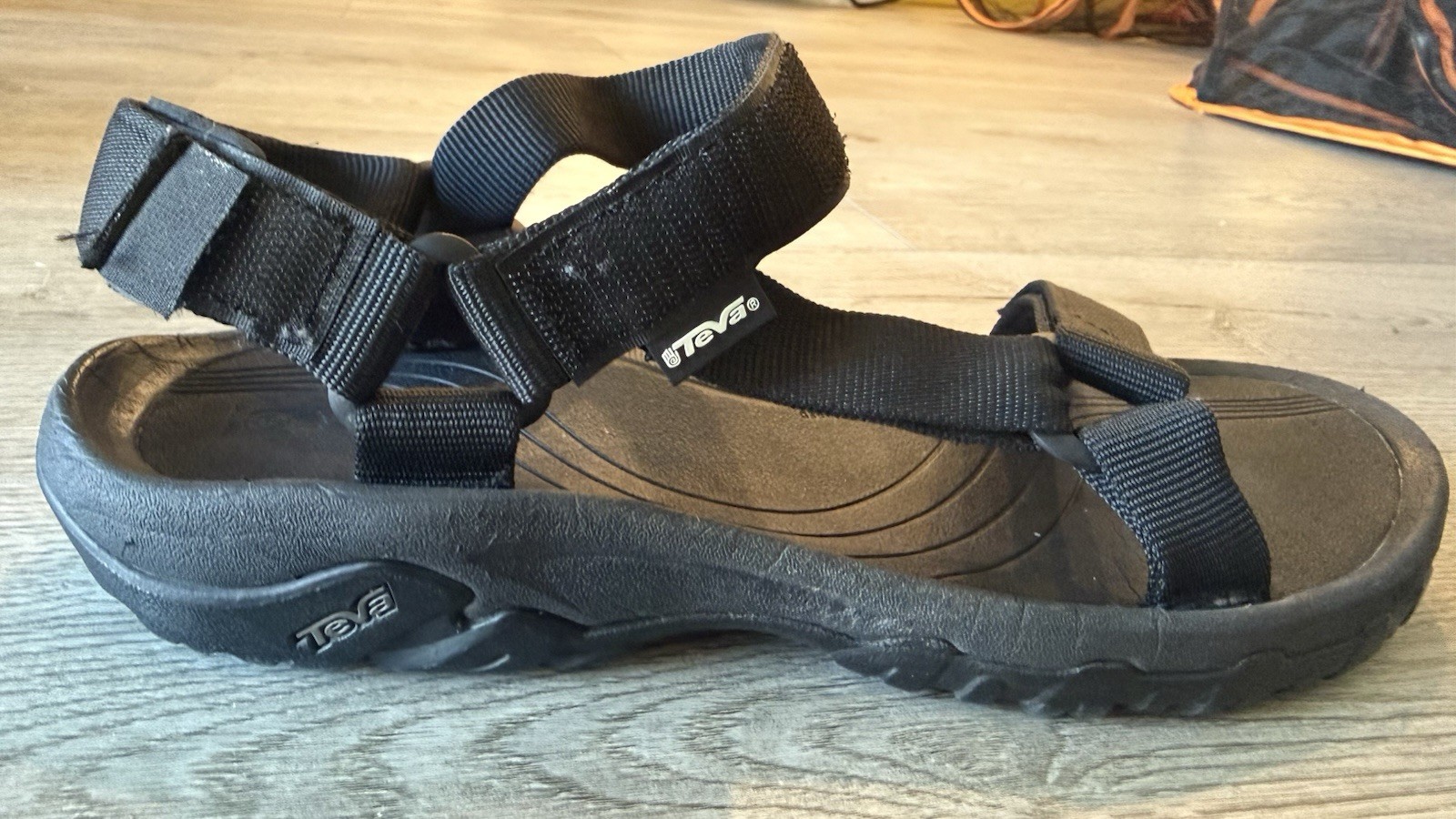 Teva Men’s Hurricane XLT2 Hook & Eye Straps Performance Sandal Black Size 11