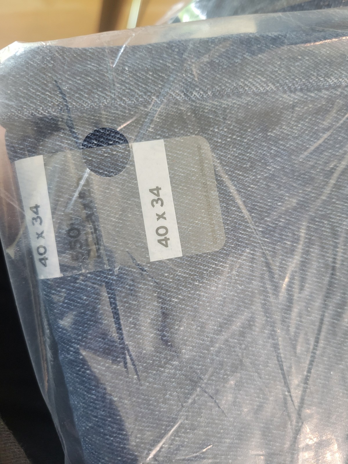 Brand New Mens Levi’s Relaxed Fit Size 40×34 Blue Jeans