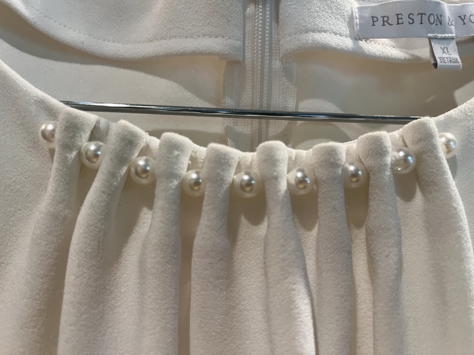 Preston & York Womens Crepe Cream Pearl Detail Sleeveless Blouse XL