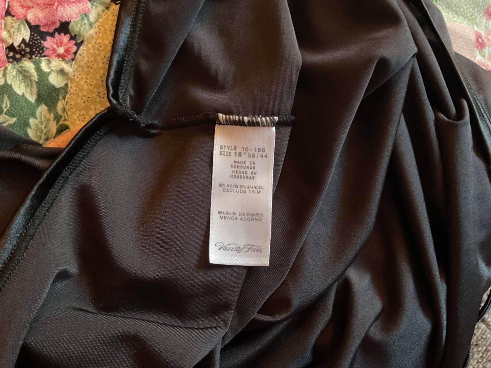 VANITY FAIR SIZE 18″ 38/44 BLACK 80% NYLON 20% SPANDEX SLIP/NIGHTGOWN AT KNEE