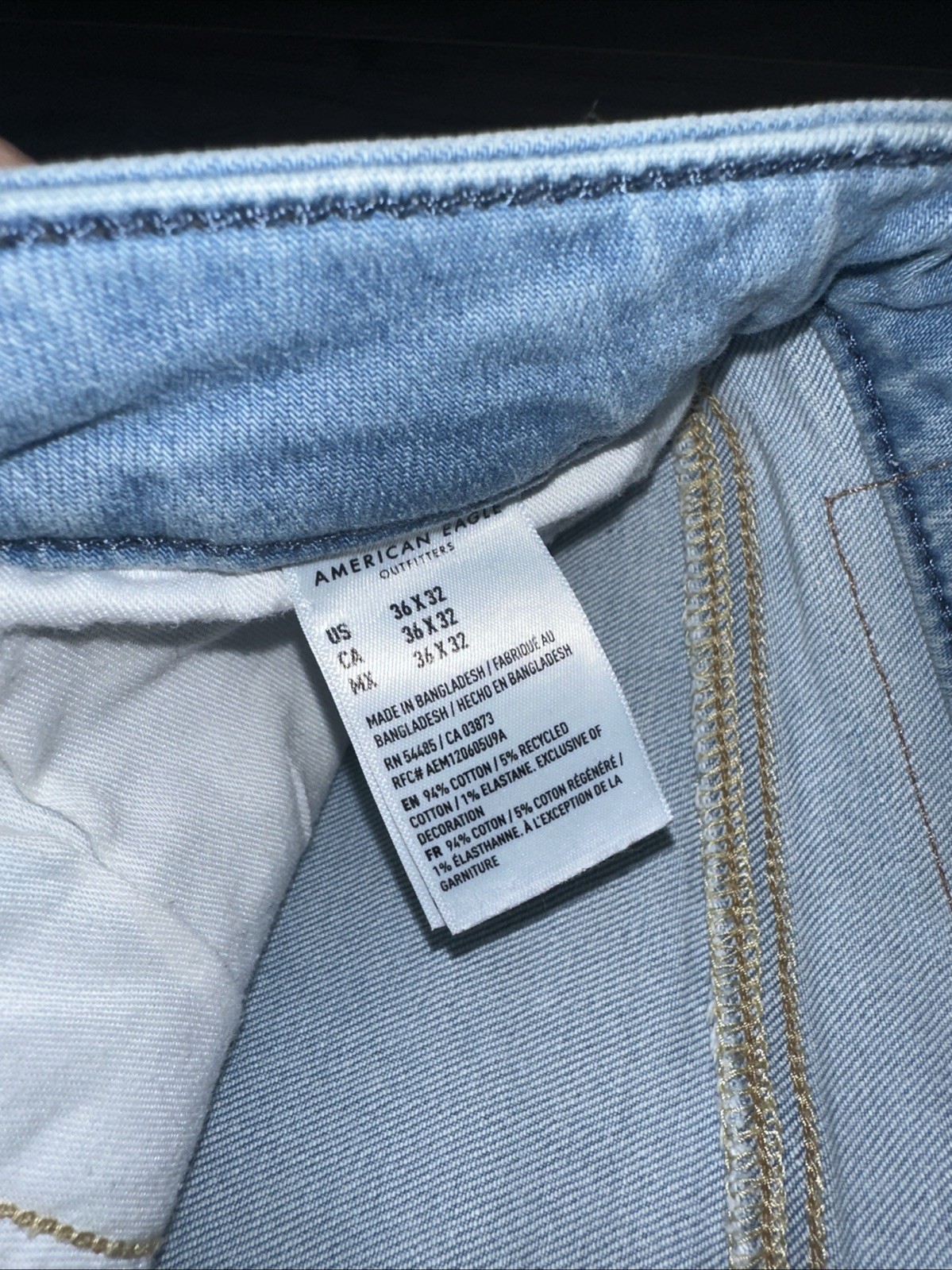 American Eagle Men’s Light Wash Blue Denim Airflex + Slim Straight Jeans 36 x 32