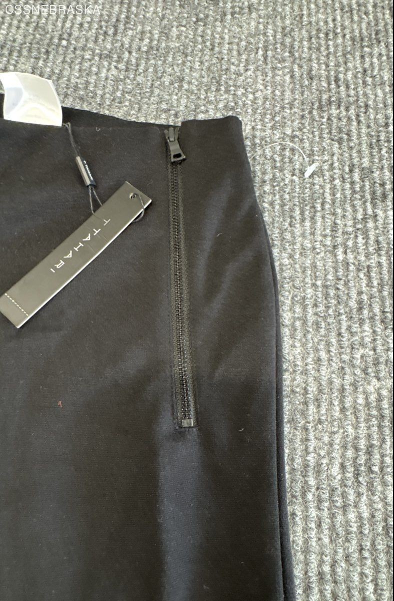 T Tahari Women’s Brina Pant Black Side Zip Stretch Slim Leg Sz L NWT