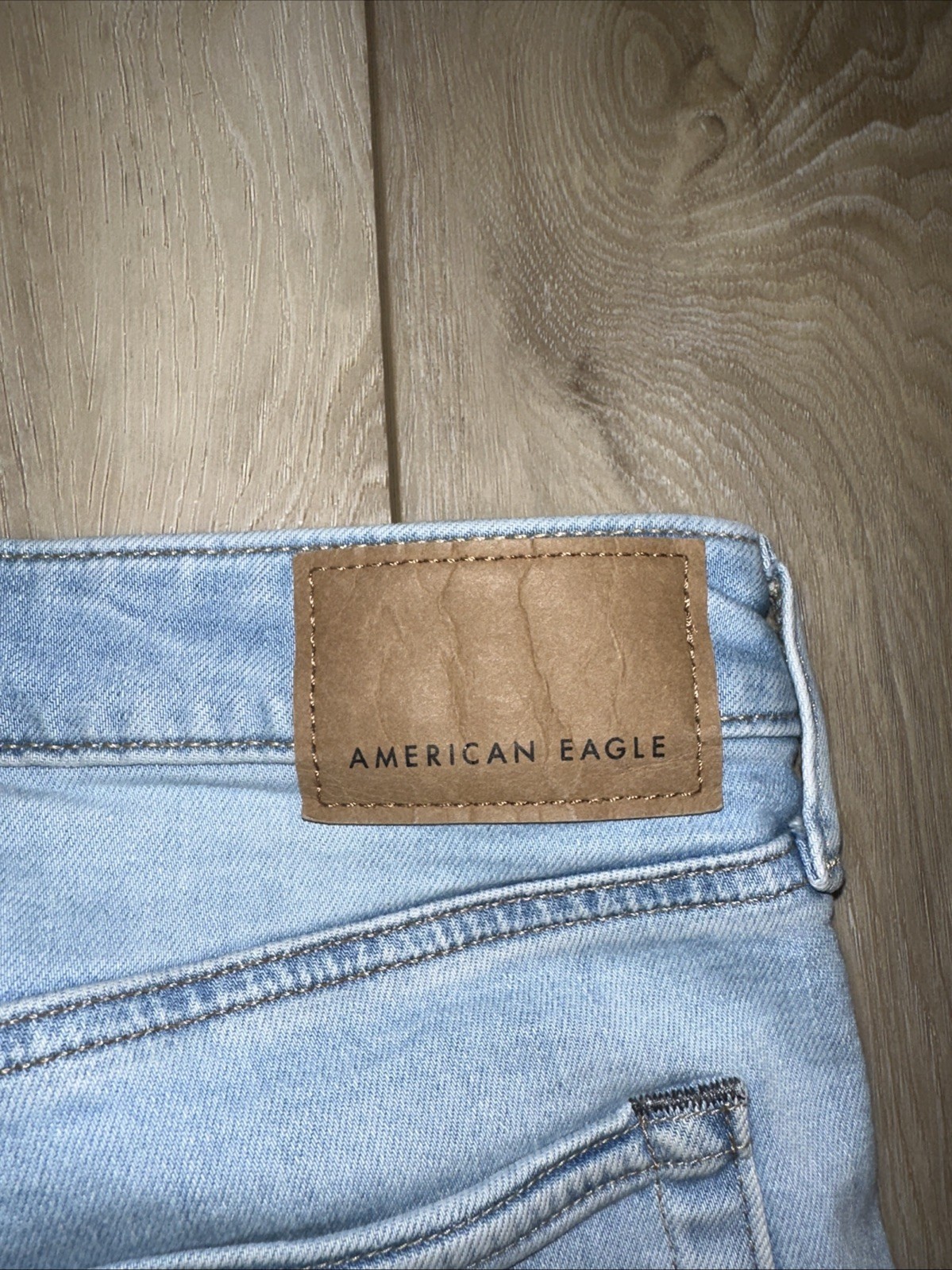 American Eagle Men’s Light Wash Blue Denim Airflex + Slim Straight Jeans 36 x 32