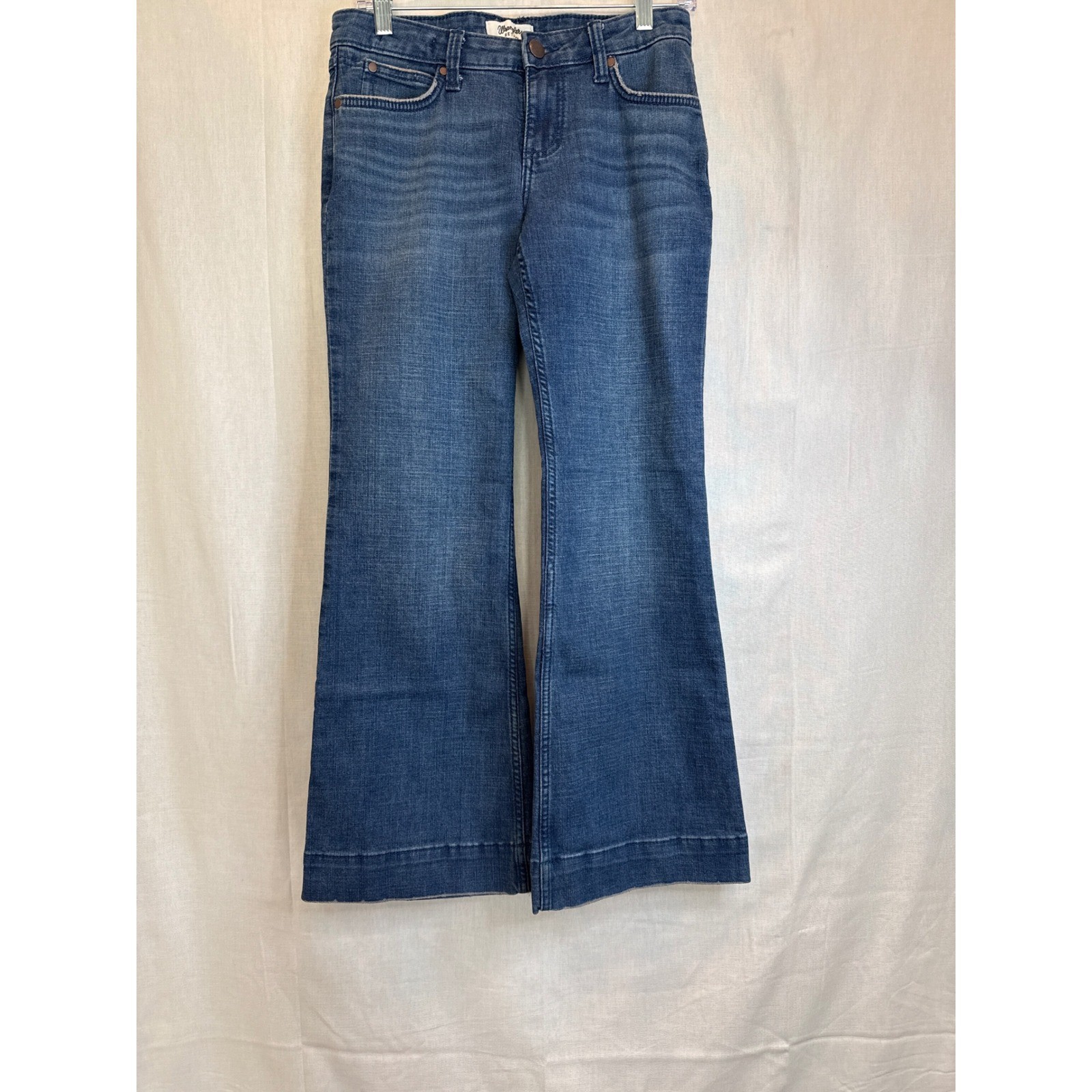 Wrangler Retro Womens Blue Wash Flare Leg Western Denim Jeans Boho Cowgirl
