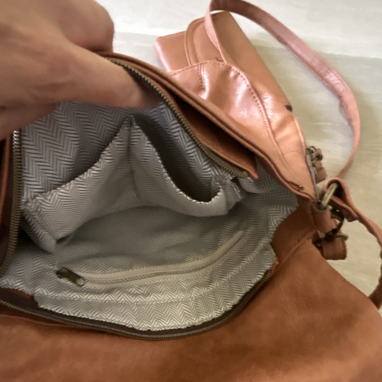 Brown Medium Crescent Crossbody Bag Adjustable Detachable Strap Zip/Magnetic